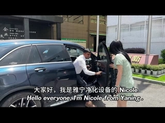 Benvenuti ai nuovi clienti per visitare, fare un tour della fabbrica e discutere di cooperazione.